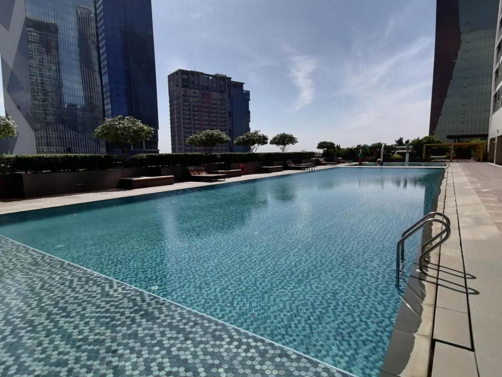 Impian II - The Peak Residence Phnom Pen Exterior foto